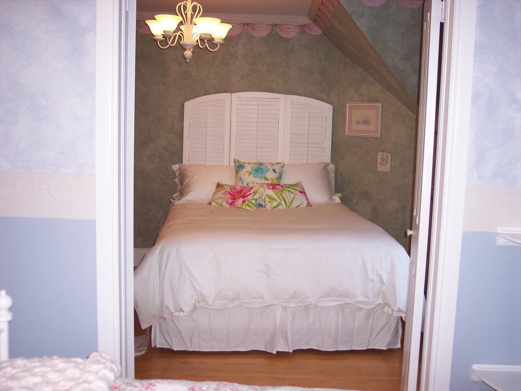 The Maples Bed And Breafast Hotell Angus Rum bild